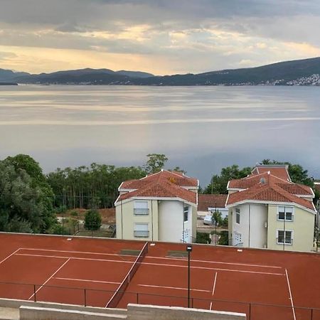 Adriadome Apartments Биела Екстериор снимка