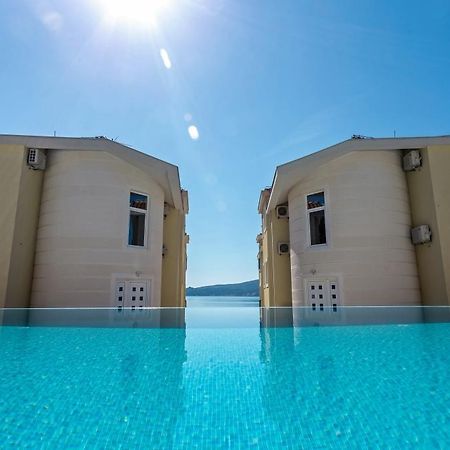 Adriadome Apartments Биела Екстериор снимка