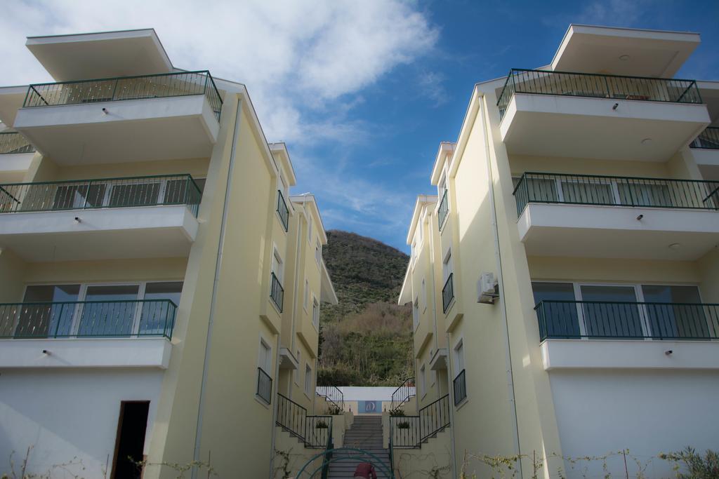 Adriadome Apartments Биела Екстериор снимка